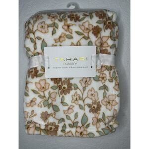 NEW Tahari 30"x40" Super Soft Plush Baby Blanket Flower Flowers Floral Girls